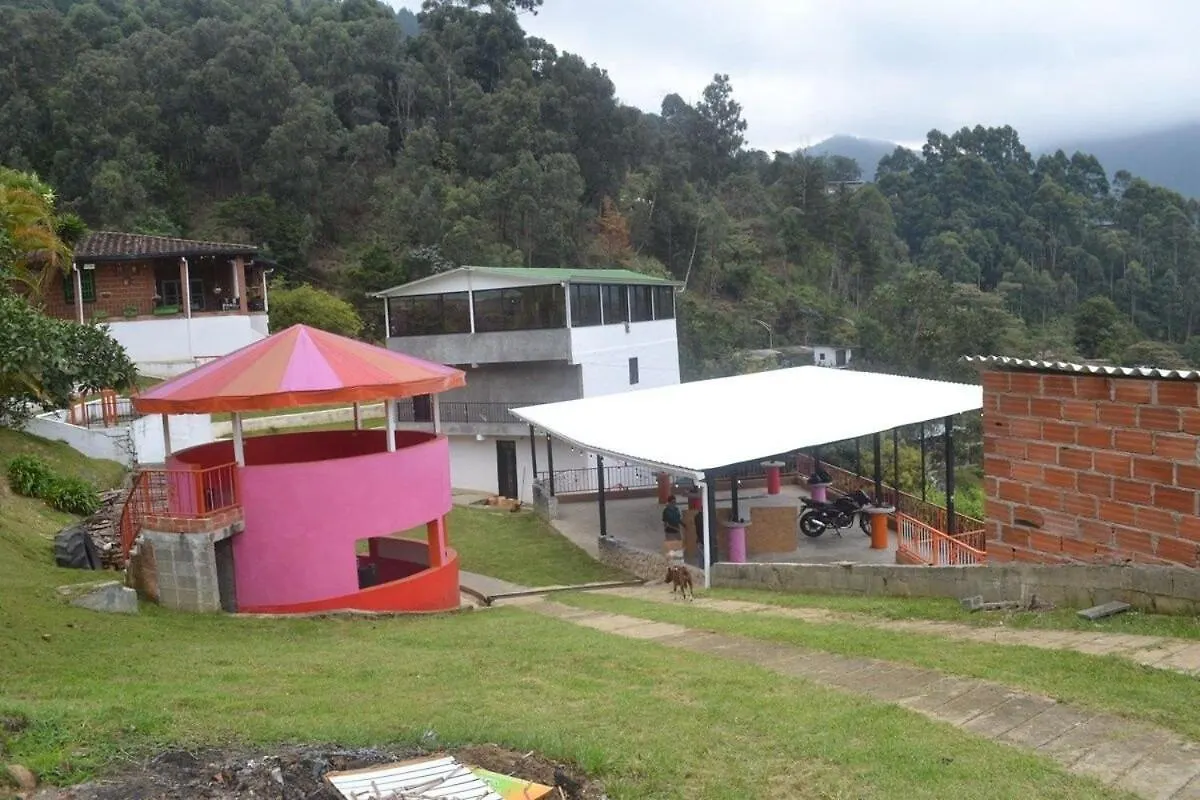 Encantadora Suite - Santa Elena Medellín